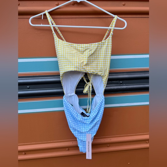 *NWT* Bloomingdale’s Gingham Cut-Out One Piece Swim - Picture 2 of 6
